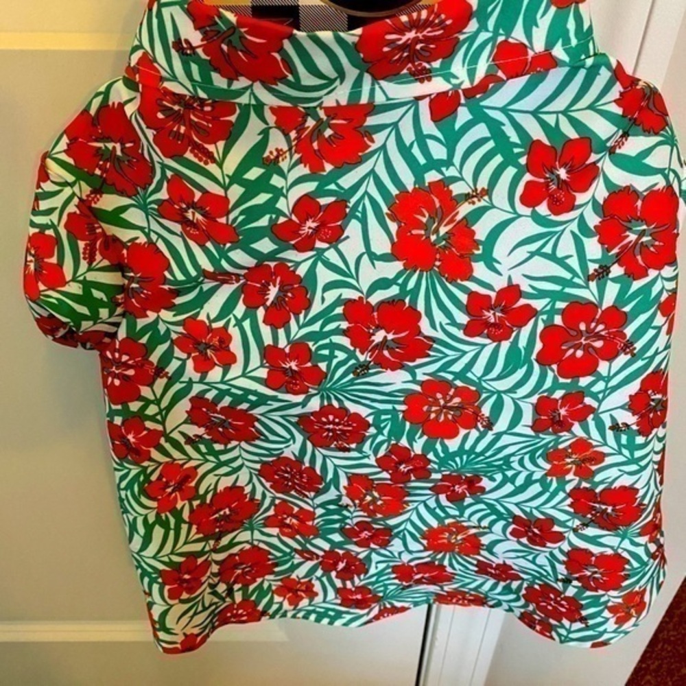 Woof Pet Apparel Hawian Shirt Blouse Size XL  Length 19-20 in, Girth 26 in